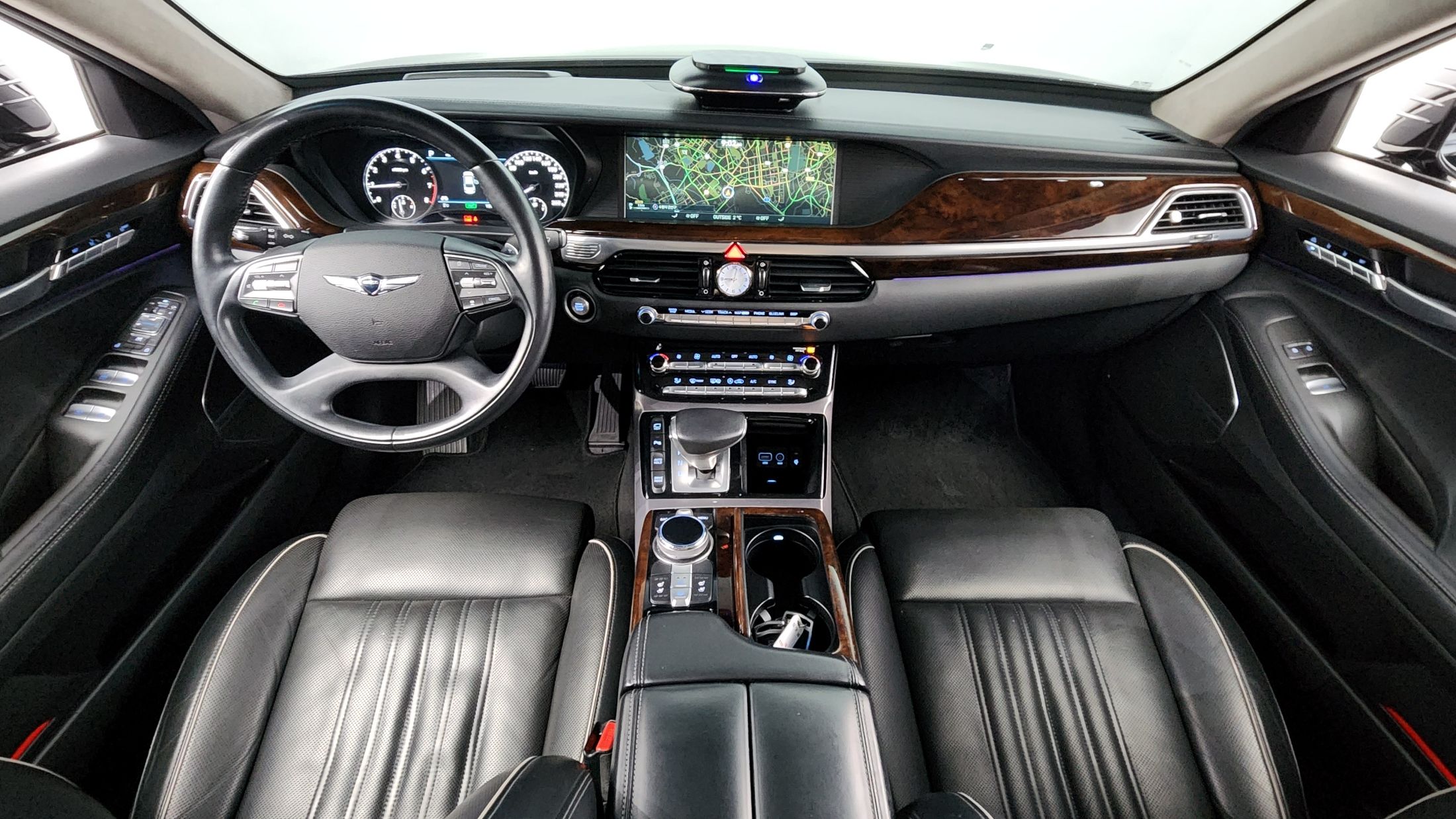 GENESIS EQ900 2016
