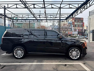 CADILLAC ESCALADE 2018