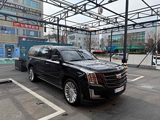 CADILLAC ESCALADE 2018