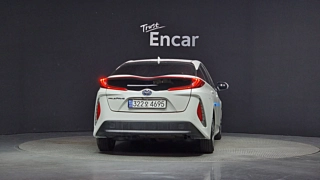 TOYOTA PRIUS PRIME 2018