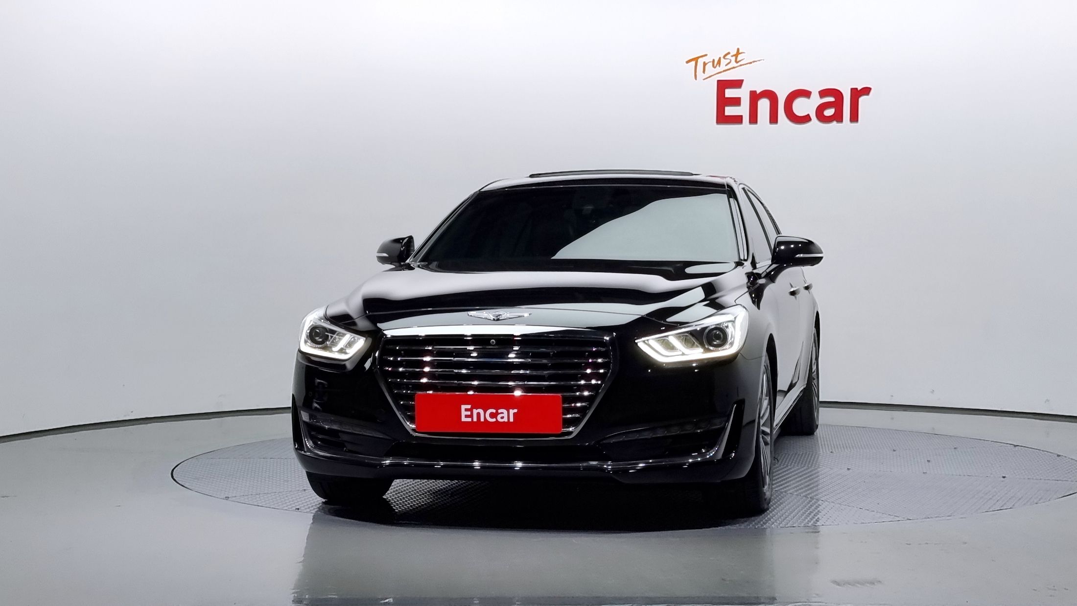 GENESIS EQ900 2017