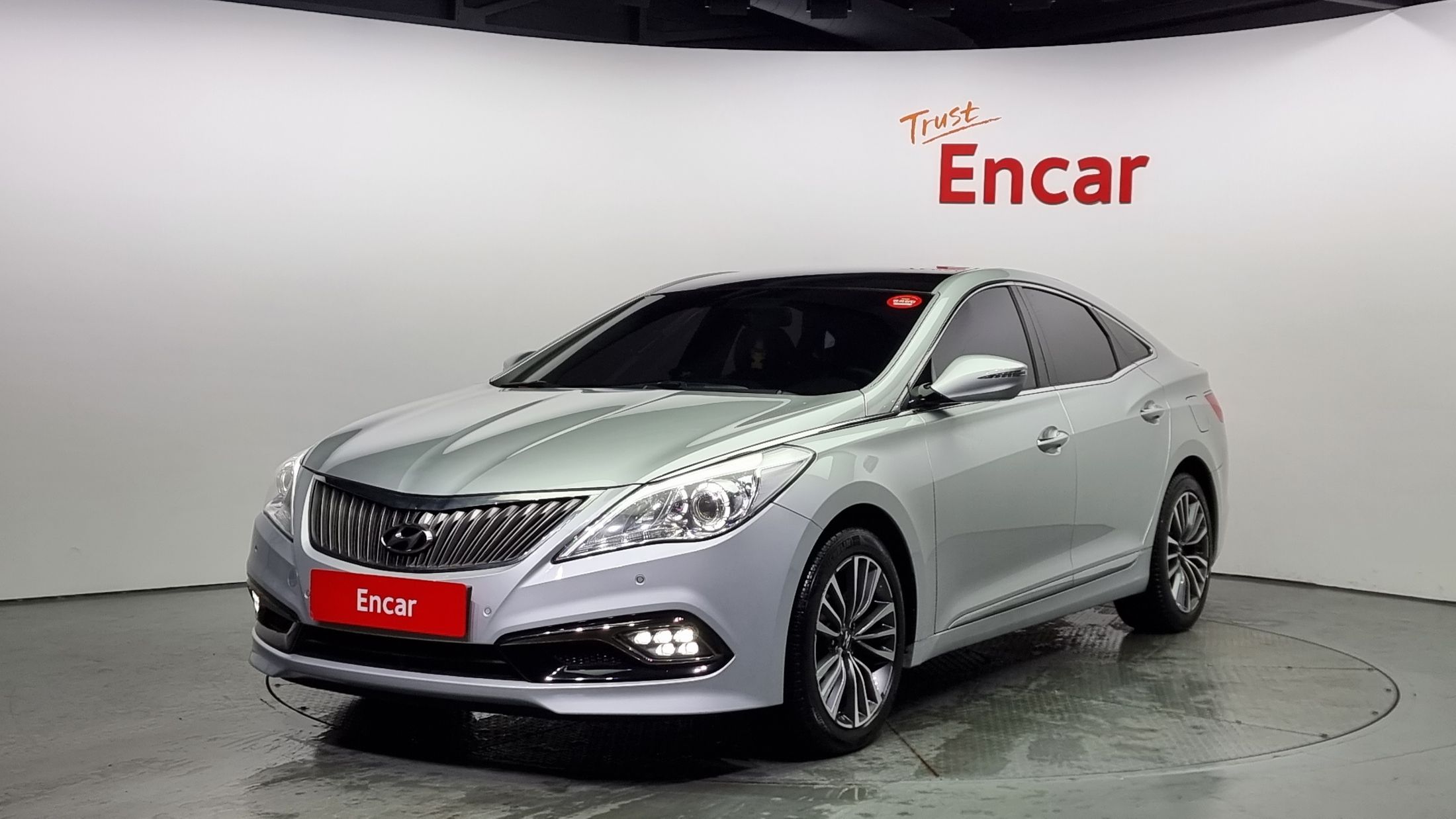 HYUNDAI GRANDEUR HG 2015
