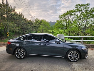 HYUNDAI GRANDEUR IG 2017