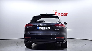 MASERATI LEVANTE 2022