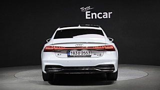 AUDI A7 4K 2020
