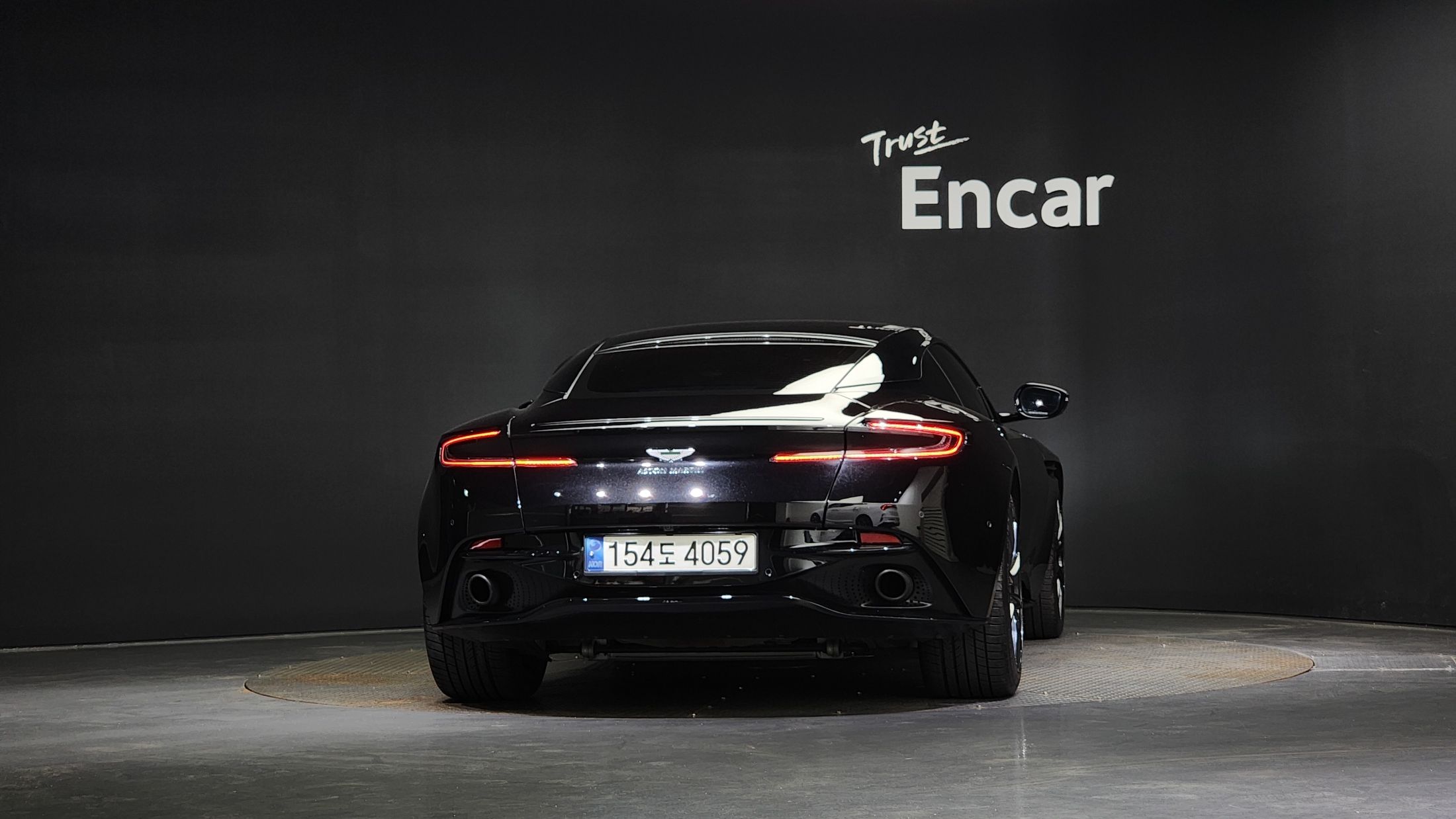 ASTON MARTIN DB11 2019