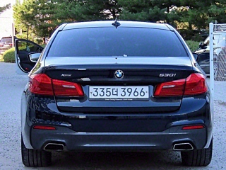 BMW 5-SERIES G30 2019