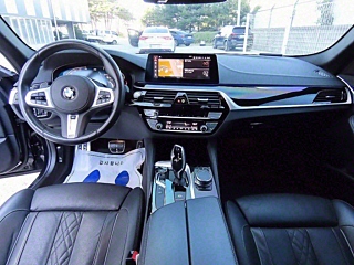 BMW 5-SERIES G30 2019