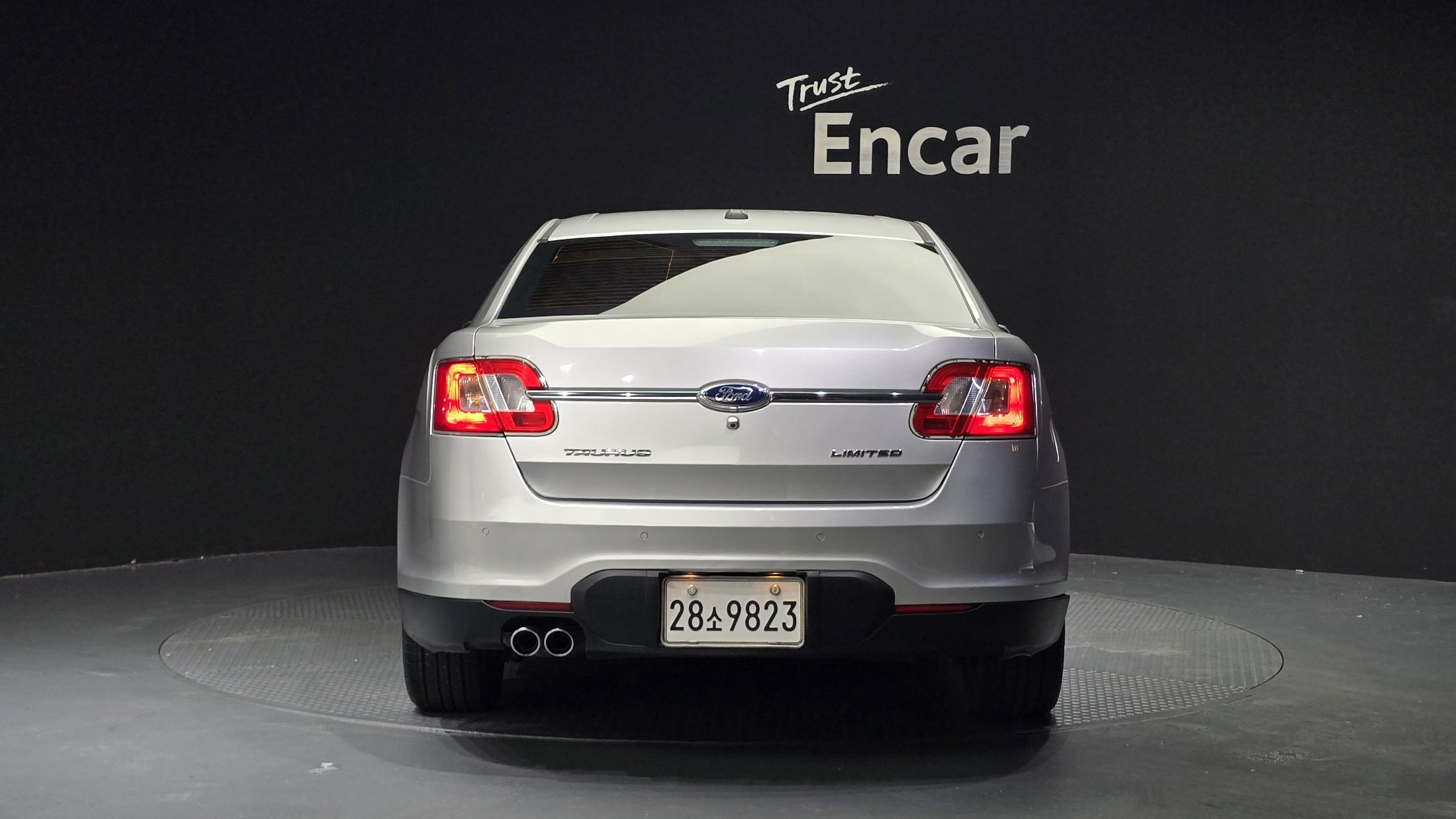 FORD TAURUS 2011