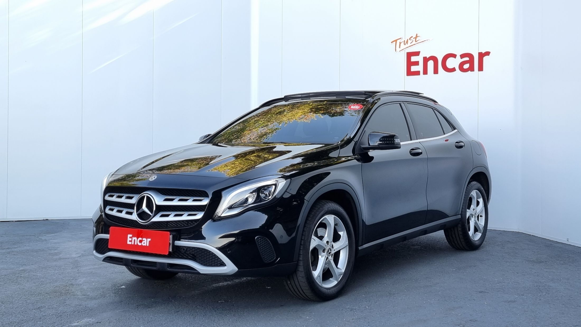 MERCEDES BENZ GLA-CLASS X156 2017