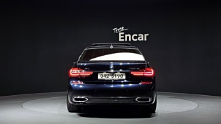 BMW 7-SERIES G11 2017