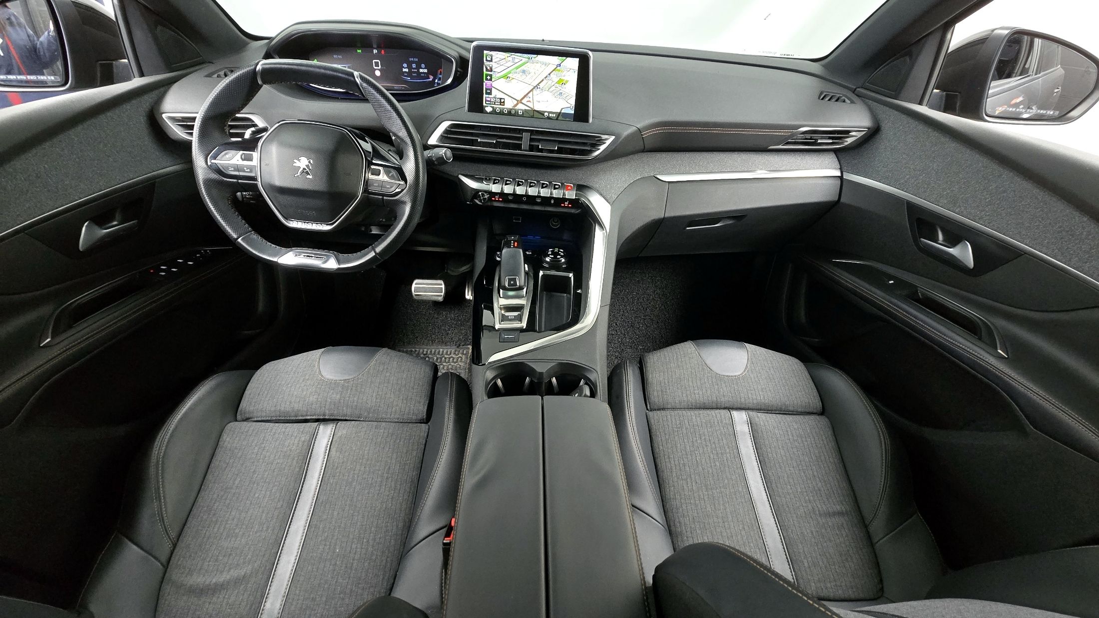 PEUGEOT 5008 2019