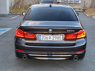 BMW 5-SERIES G30 2019