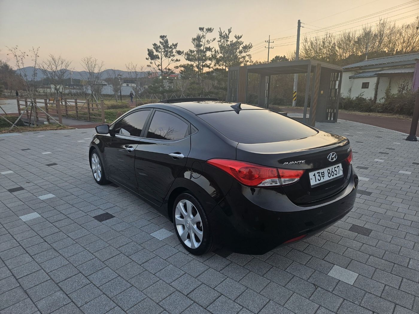 HYUNDAI AVANTE MD 2012