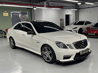 MERCEDES BENZ E-CLASS W212 2010