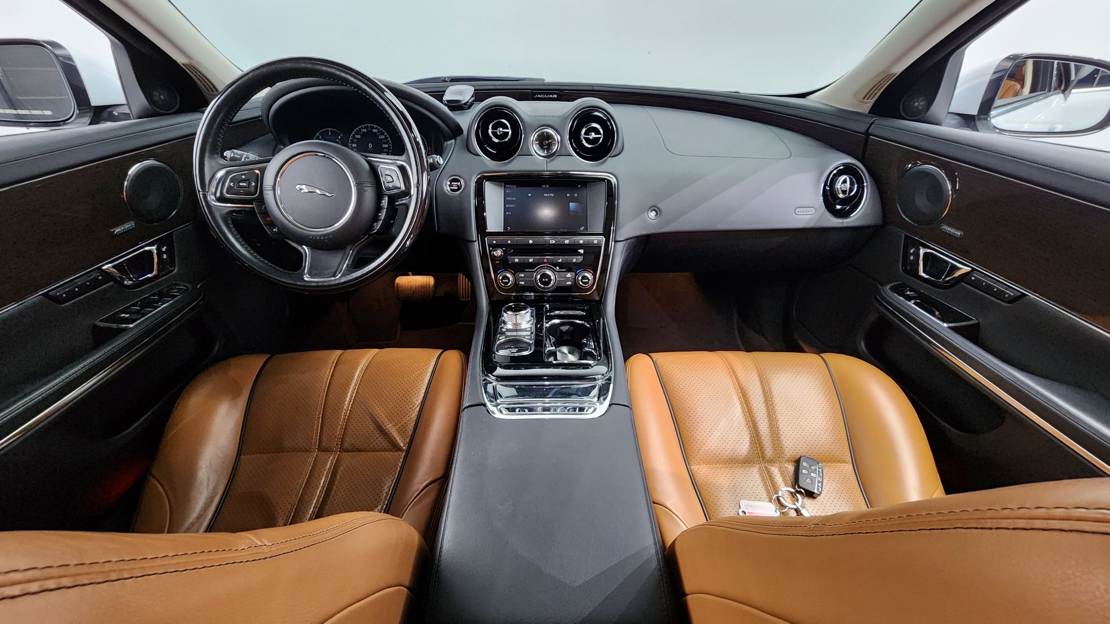 JAGUAR XJ 2017