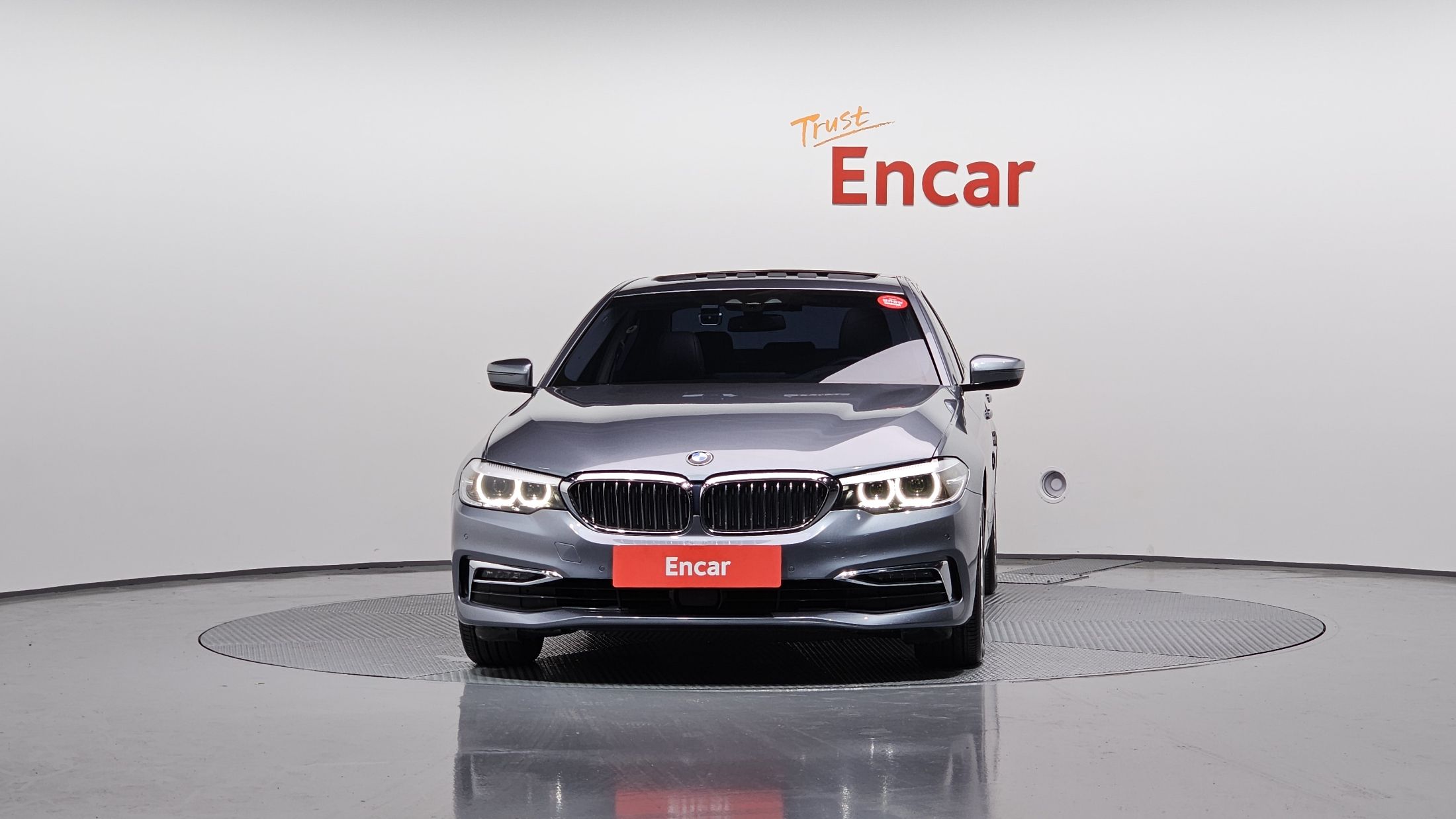 BMW 5-SERIES G30 2019