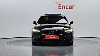VOLVO S60 2023