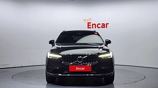 VOLVO XC60 2023