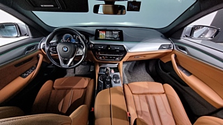 BMW 5-SERIES G30 2017