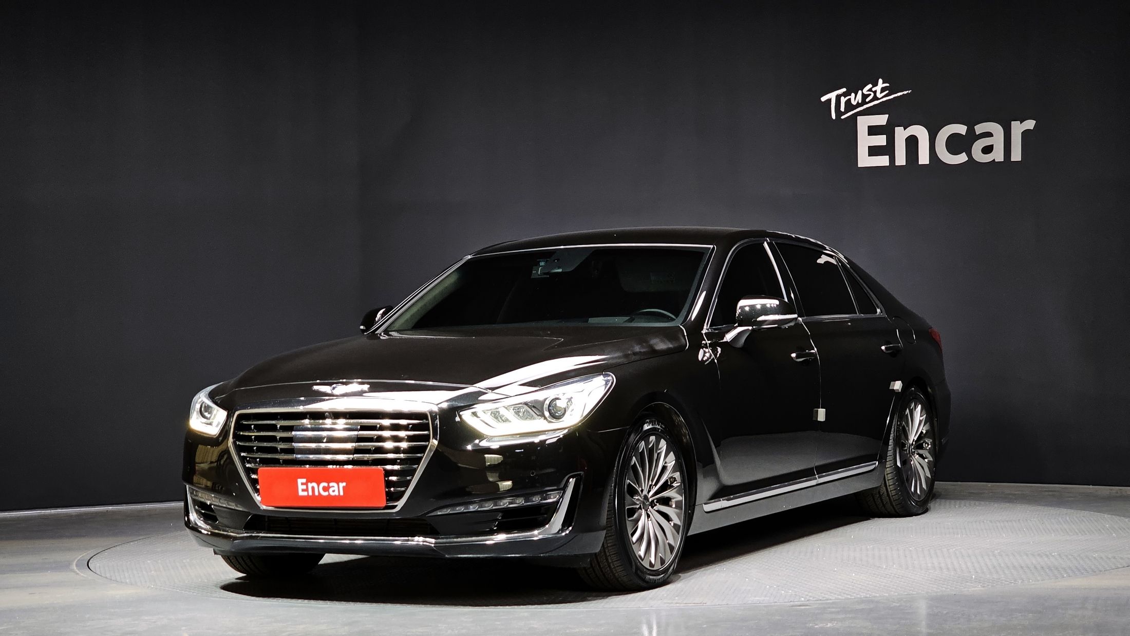 GENESIS EQ900