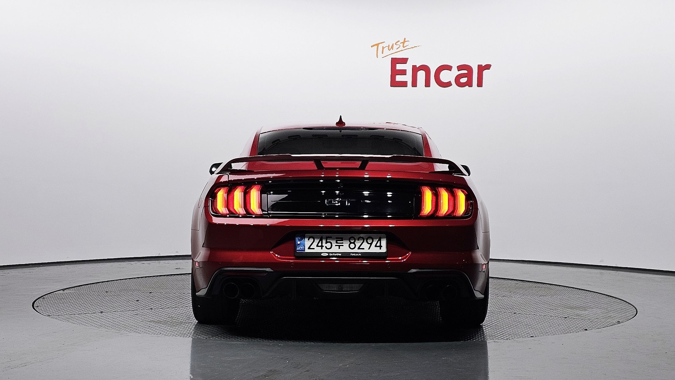 FORD MUSTANG