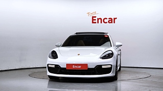 PORSCHE PANAMERA 971 2018