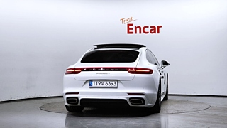 PORSCHE PANAMERA 971 2018