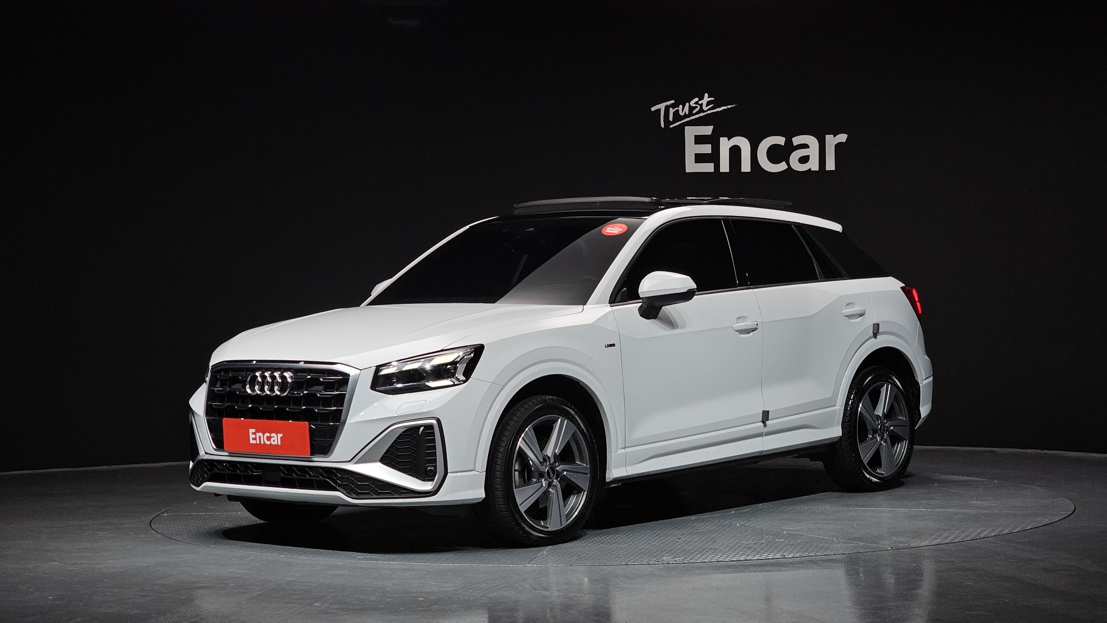 AUDI Q2