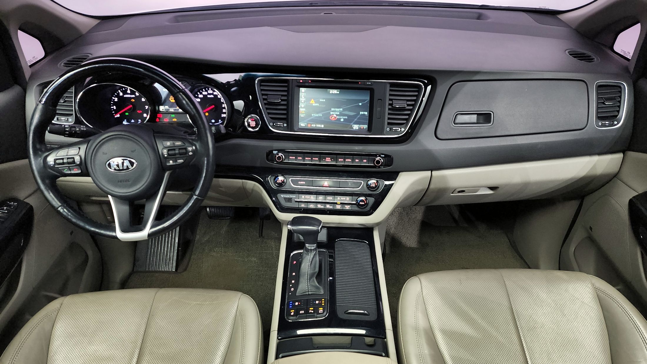 KIA CARNIVAL 2016