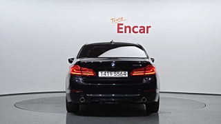 BMW 5-SERIES G30 2019
