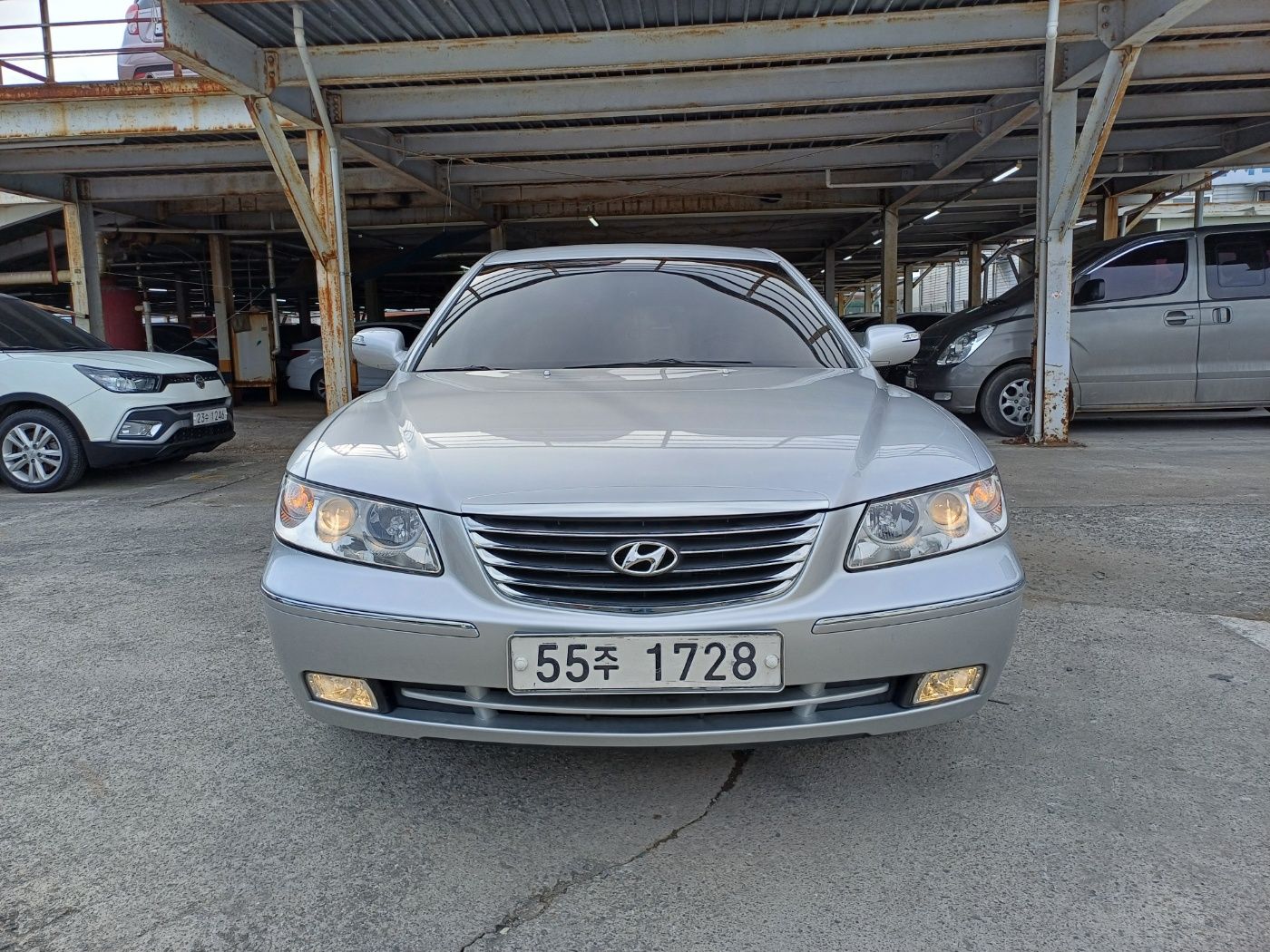 HYUNDAI GRANDEUR NEW LUXURY