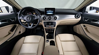 MERCEDES BENZ GLA-CLASS X156 2019