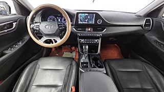 HYUNDAI GRANDEUR IG 2017