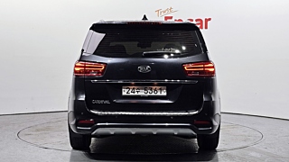KIA CARNIVAL 2018