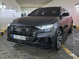 AUDI Q8 4M 2023