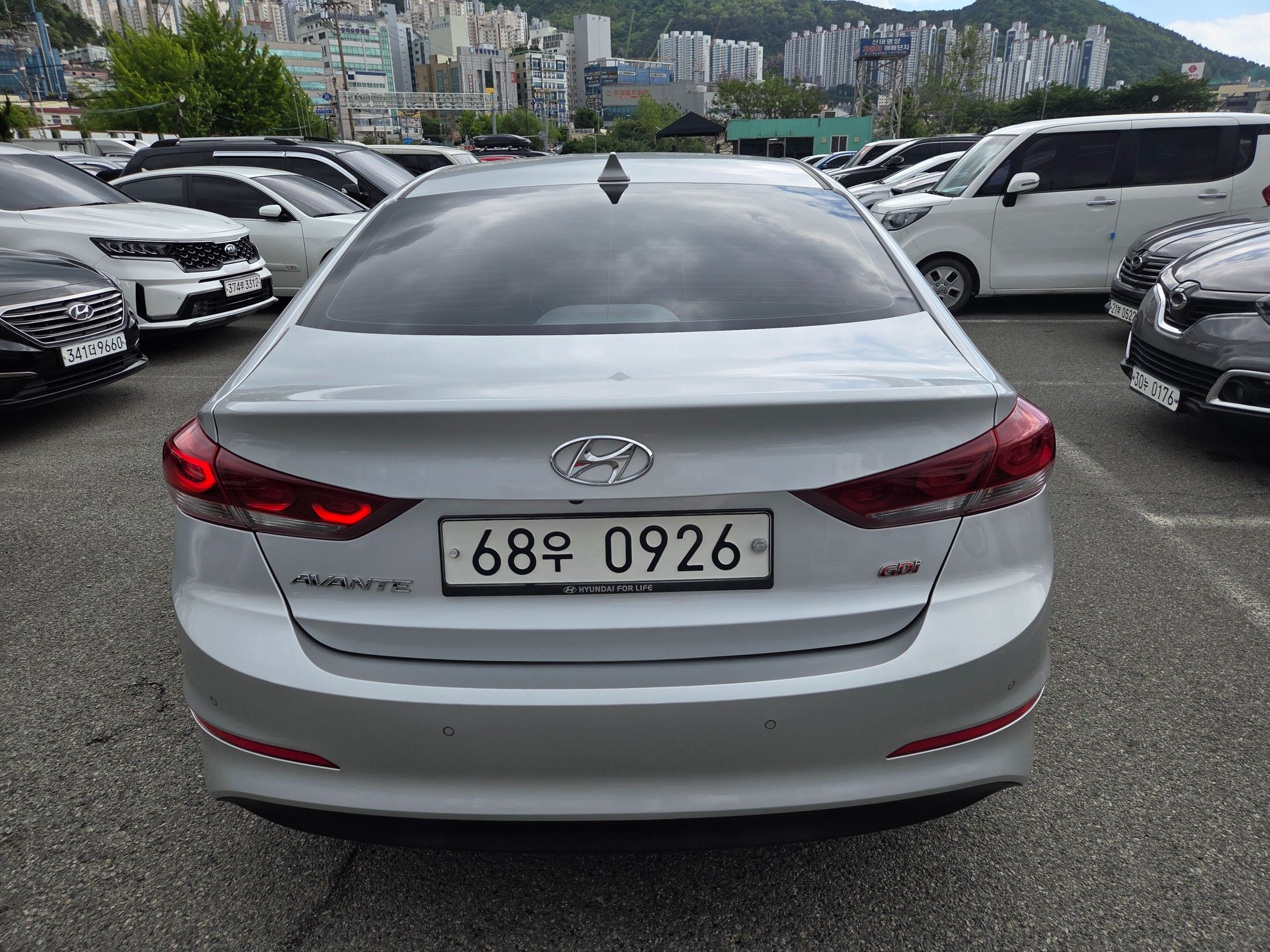 HYUNDAI AVANTE AD 2016