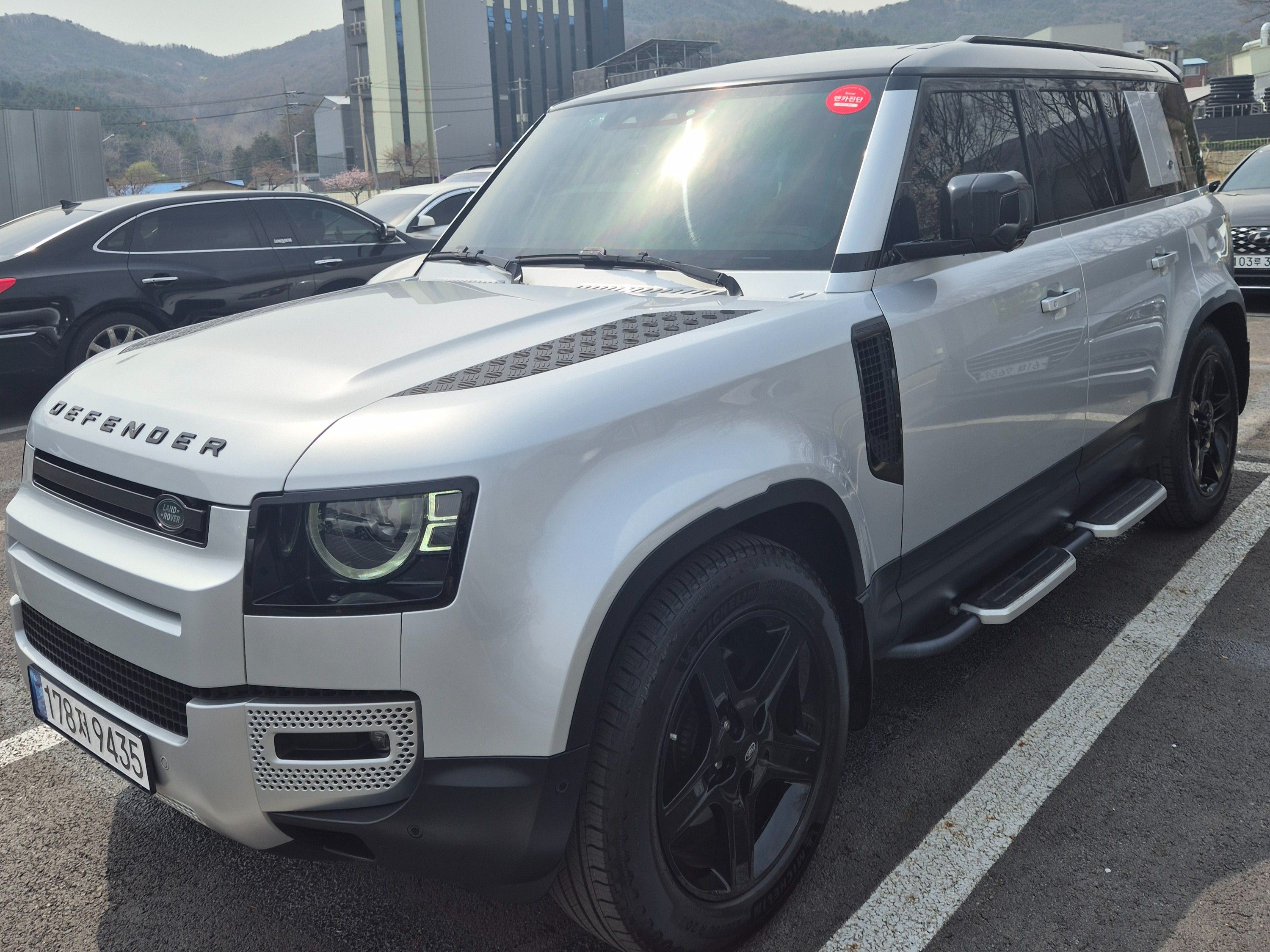 LAND ROVER DEFENDER L663