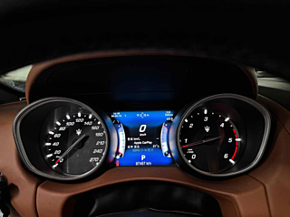 MASERATI LEVANTE 2016