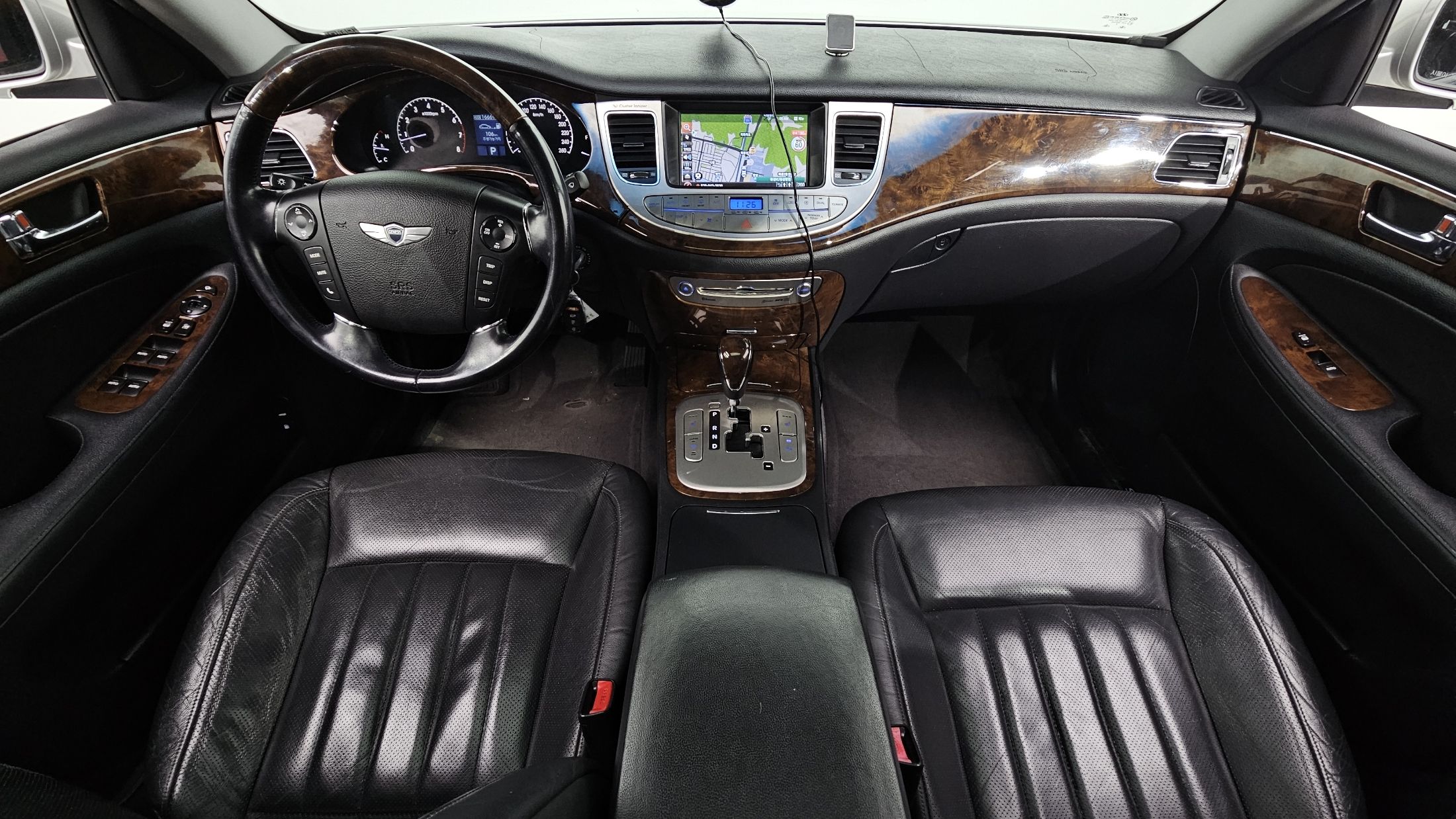 HYUNDAI GENESIS 2008