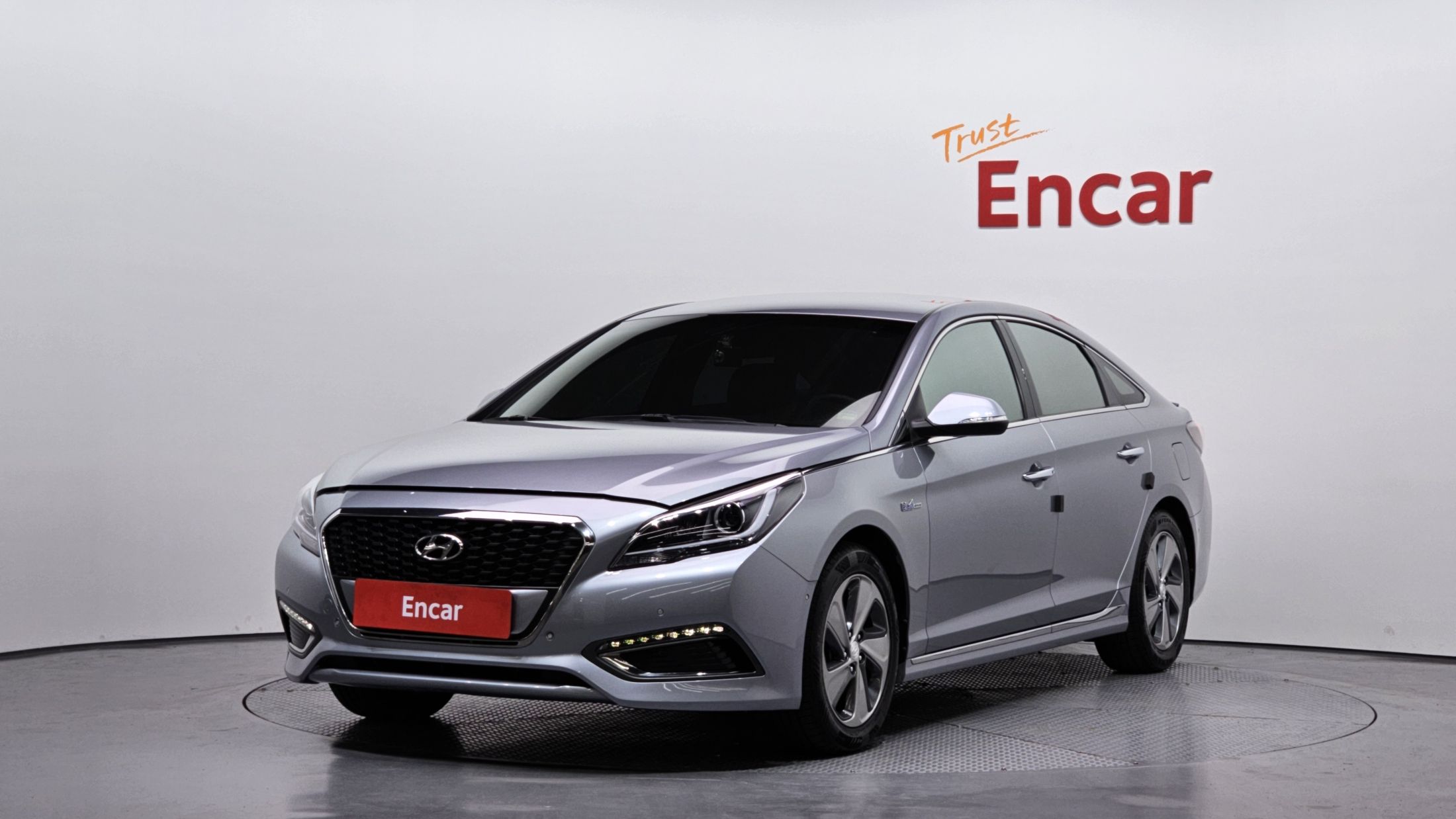 HYUNDAI LF SONATA HYBRID