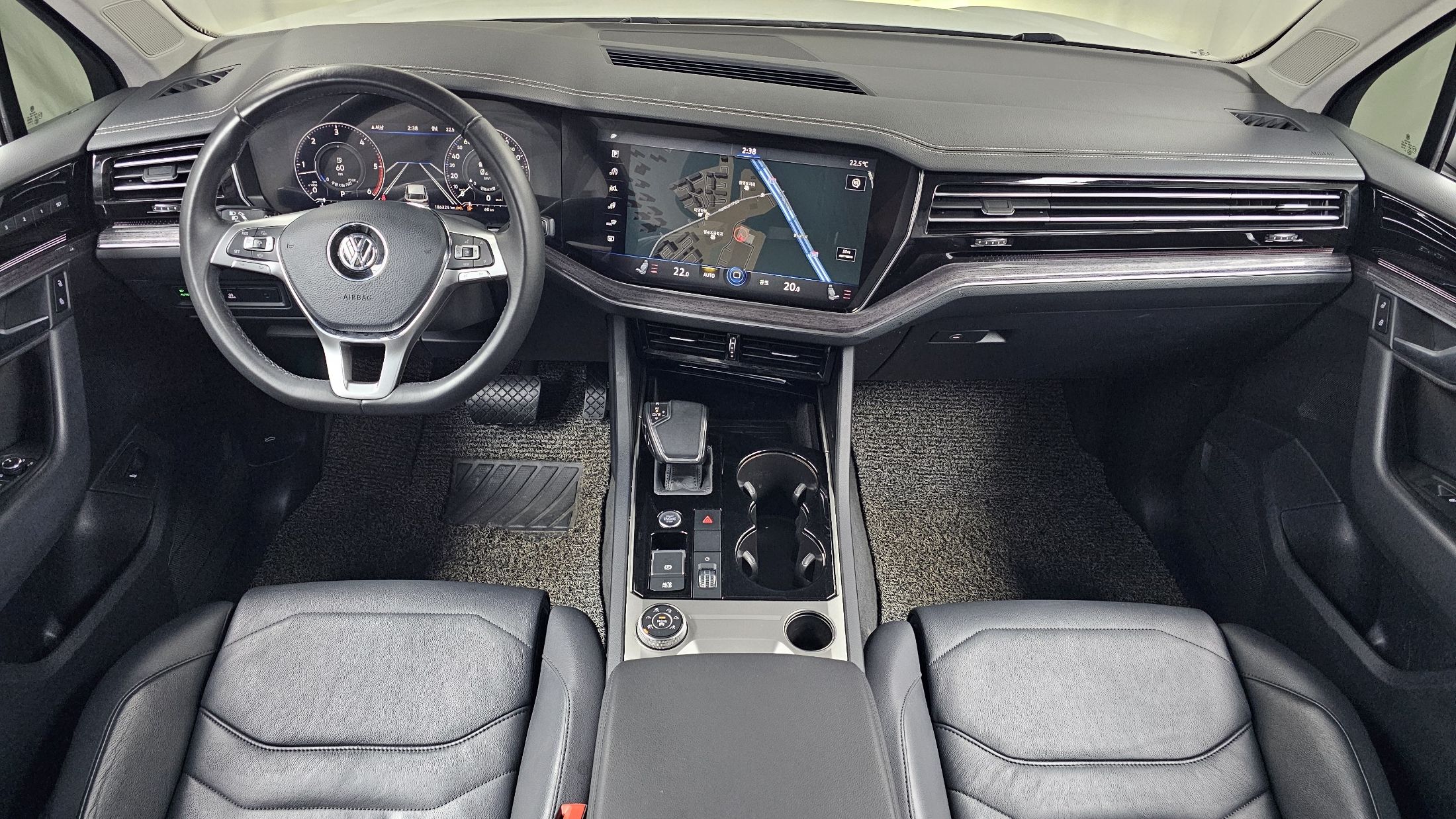 VOLKSWAGEN TOUAREG 2020