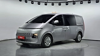 HYUNDAI STARIA  Cargo 5 Seater 2022