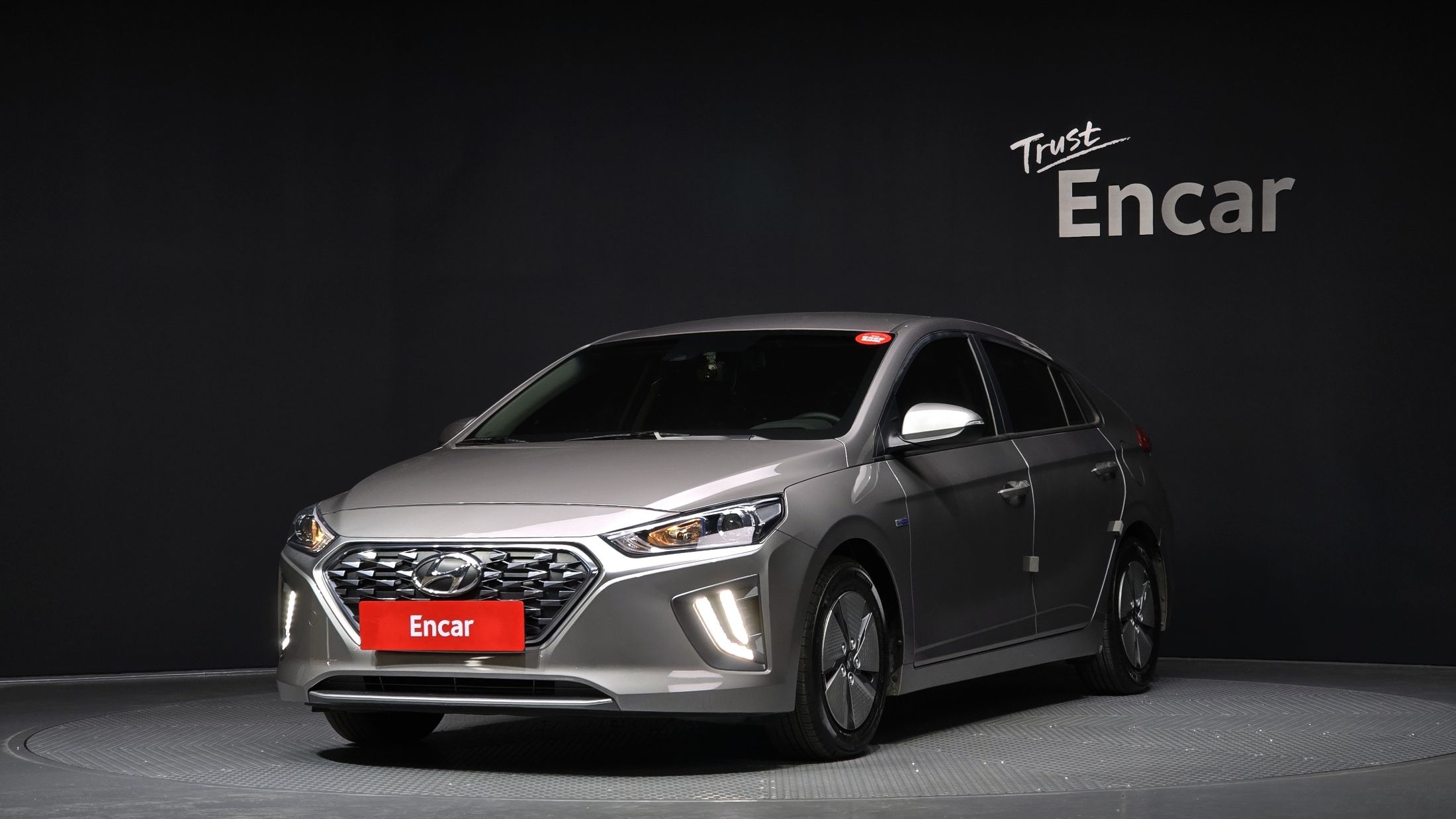 HYUNDAI IONIQ HYBRID
