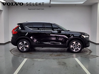 VOLVO XC40 2024