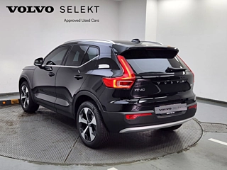 VOLVO XC40 2024