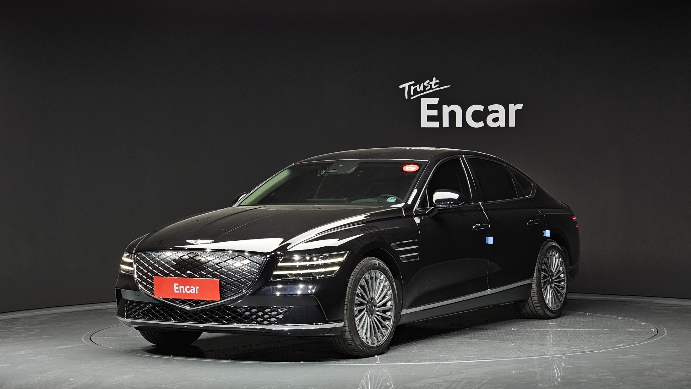 GENESIS ELECTRIC G80 RG3 2023