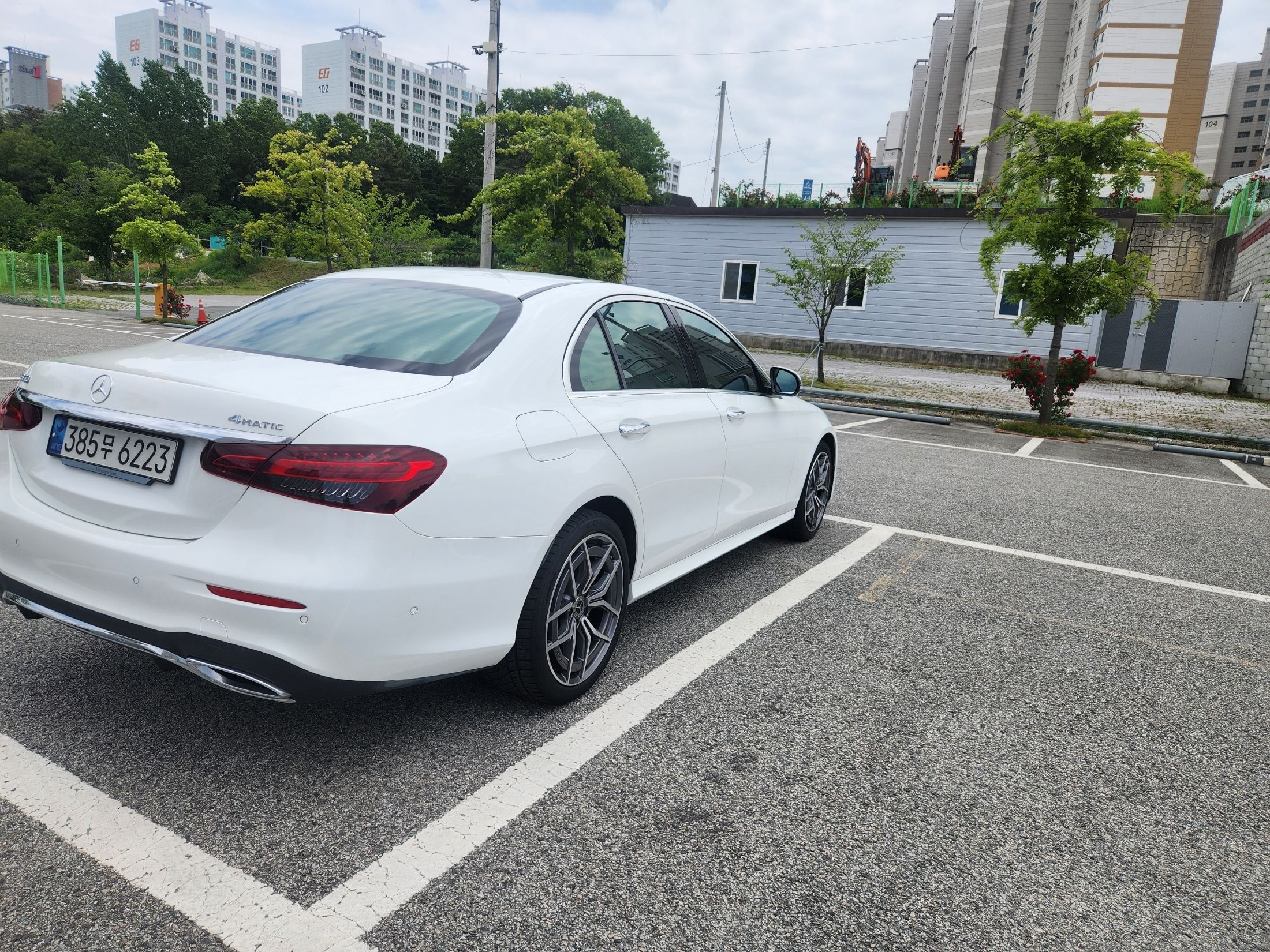 MERCEDES BENZ E-CLASS W213 2023