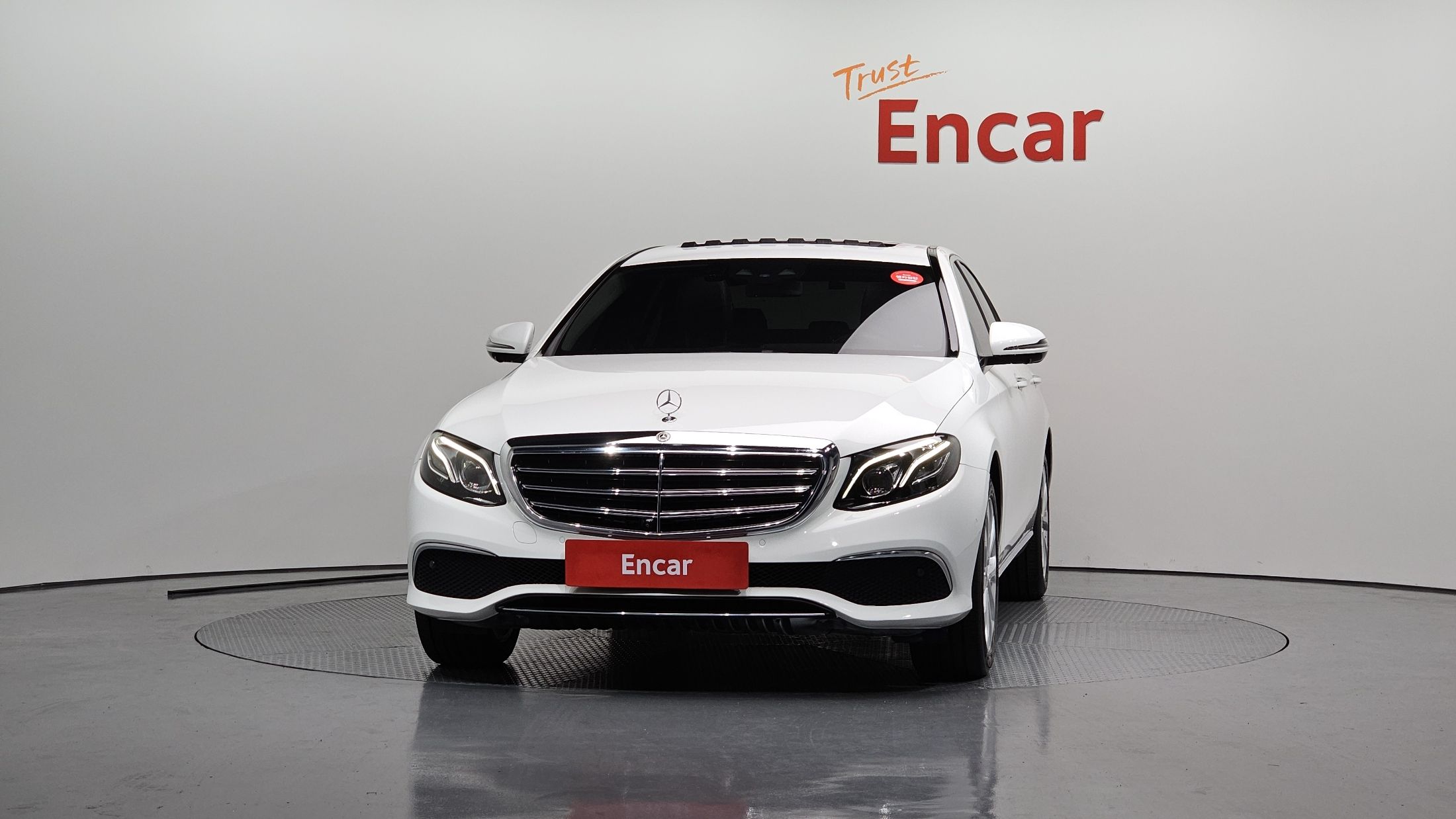 MERCEDES BENZ E-CLASS W213 2019
