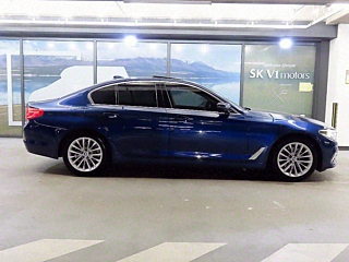 BMW 5-SERIES G30 2020